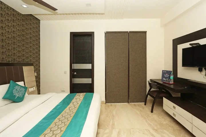 OYO Rooms Noida Botanical Garden