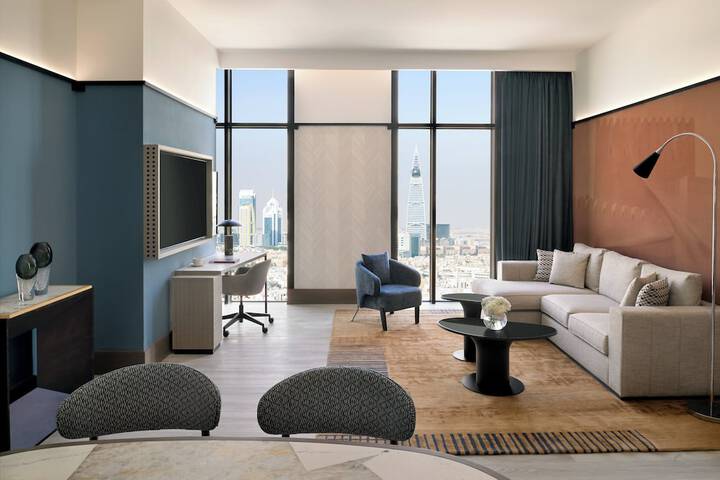 Room 2 of 38