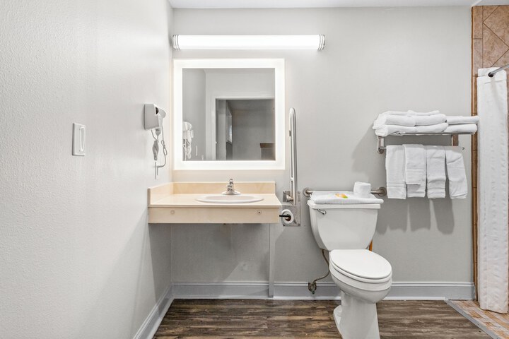 Standard King Bed Stair Accessible Only Bathtub (11 of 23)