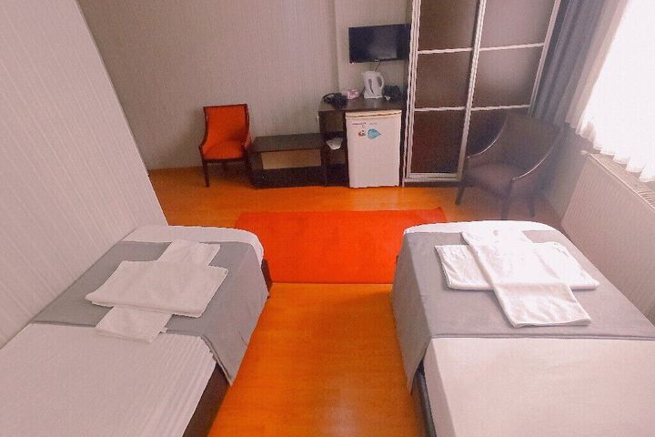 Room 28 of 42