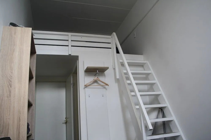 Room 10 of 19