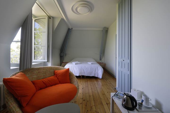 Room 15 of 40
