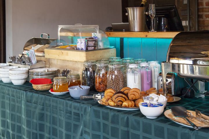 Breakfast/Coffee Service 40 of 52