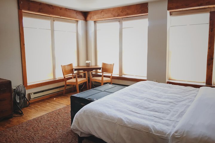 Room 23 of 68
