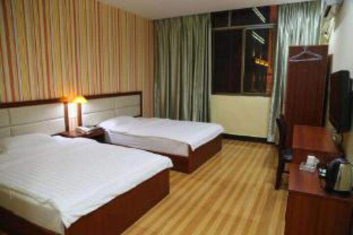 Room 6 of 7