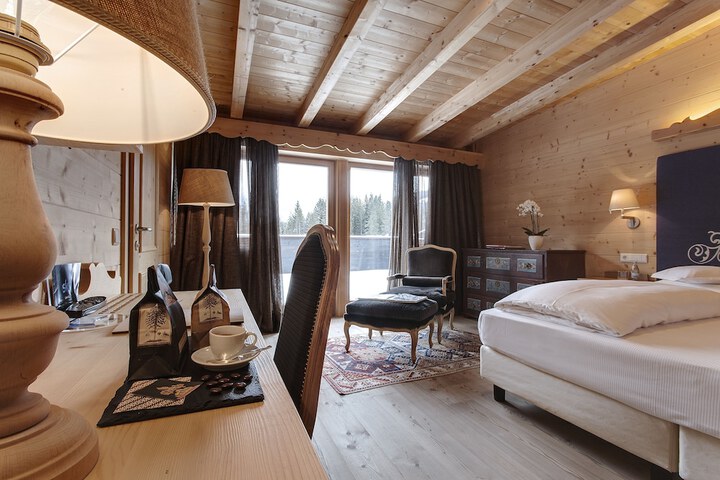 Room 16 of 111