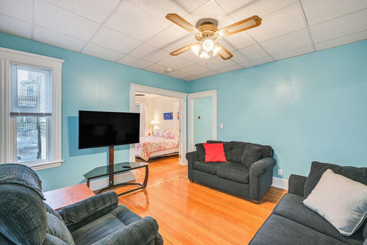 Medford Apartment Rental 5 Mi to Downtown Boston