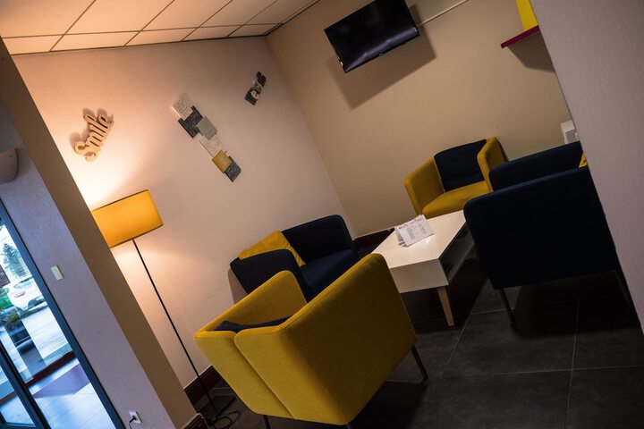 Entrance & Lobby