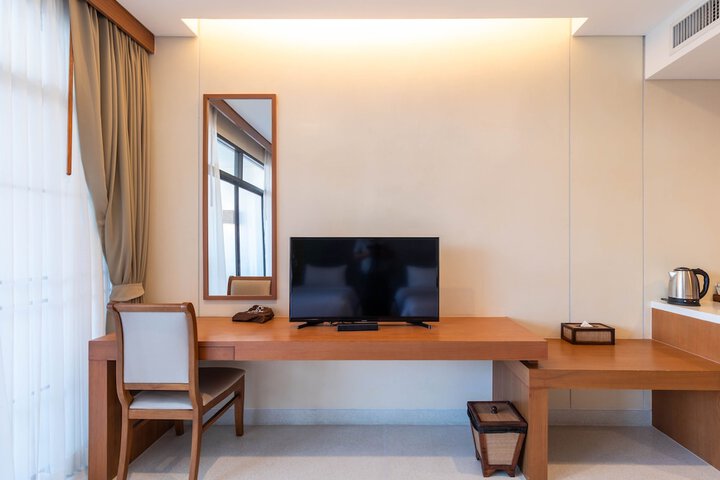 Room 6 of 70
