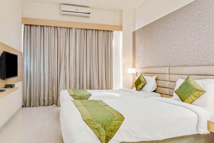 Room 27 of 37