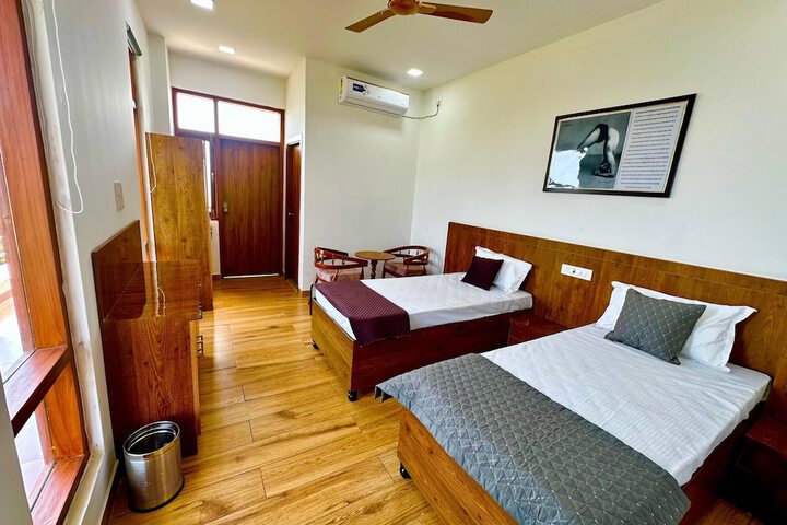 Room 4 of 22