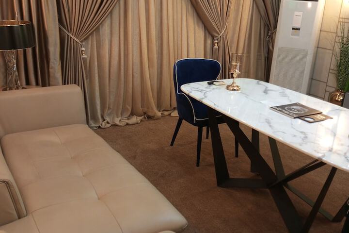 Room 21 of 77