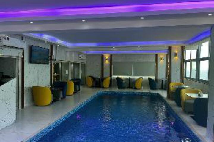 Pool 32 of 34