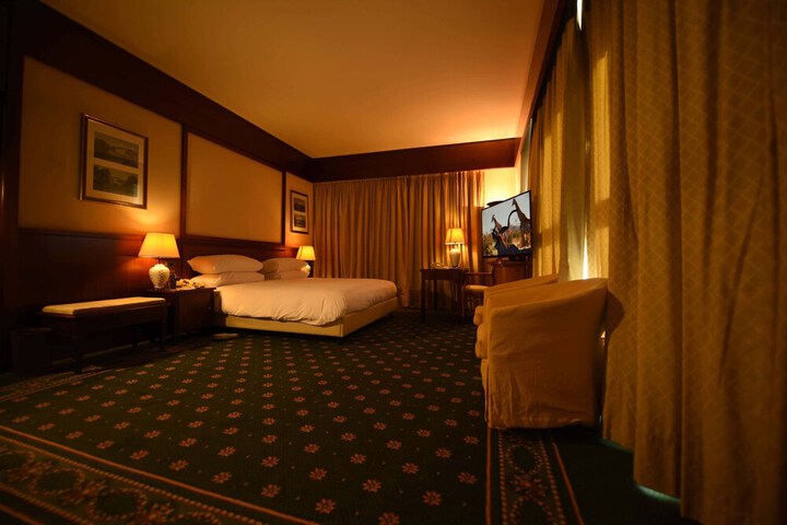 Room 4 of 45