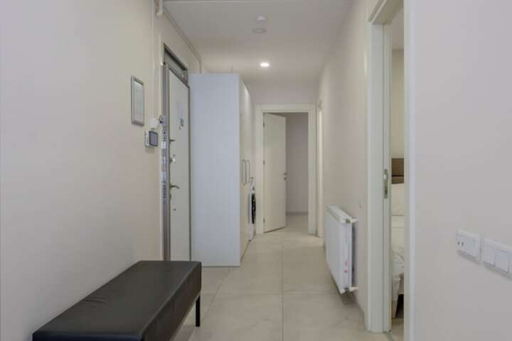 Room 95 of 271