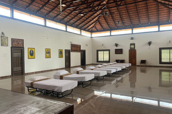 Room 15 of 48