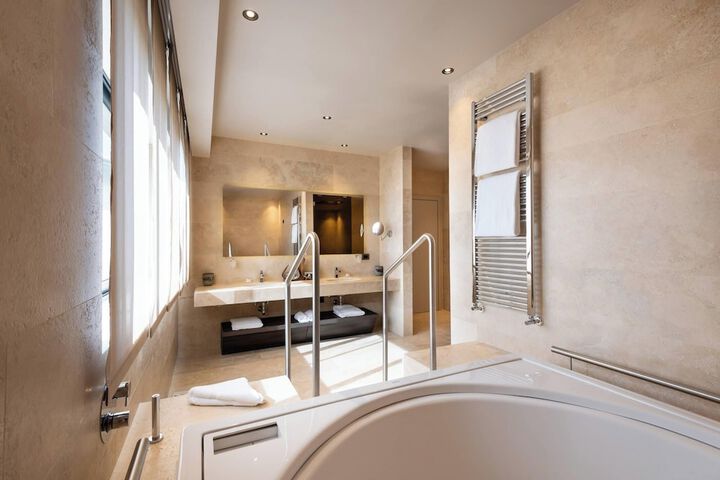 Bathroom Interior Photo