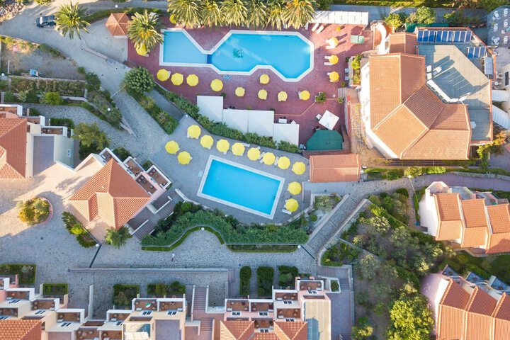 Pool 44 of 72