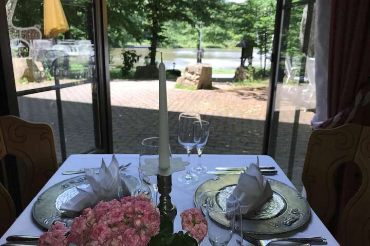 Dining Photos