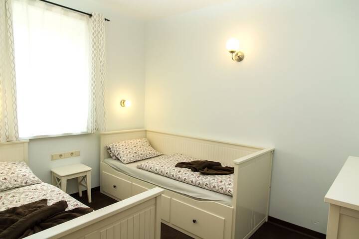 Room 29 of 98