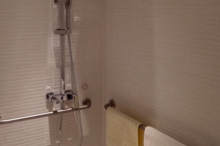 Room 56 of 83