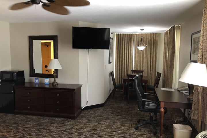 Room 28 of 78