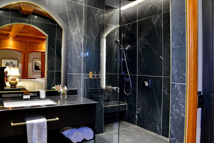 Room 40 of 73