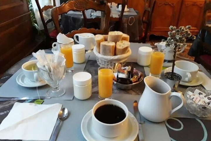 Breakfast/Coffee Service 21 of 25
