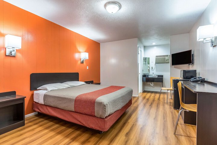 Room 7 of 29