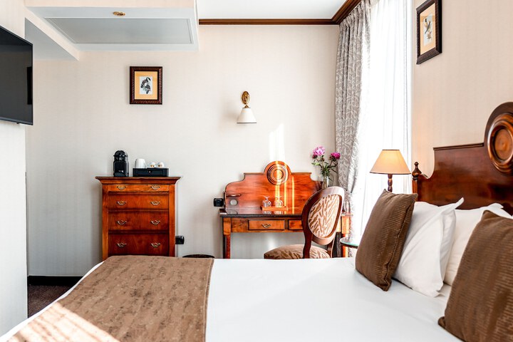 Room 12 of 29