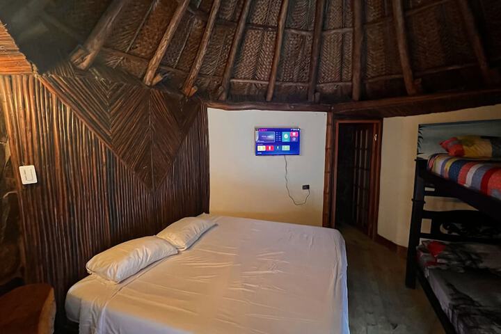 Room 4 of 42