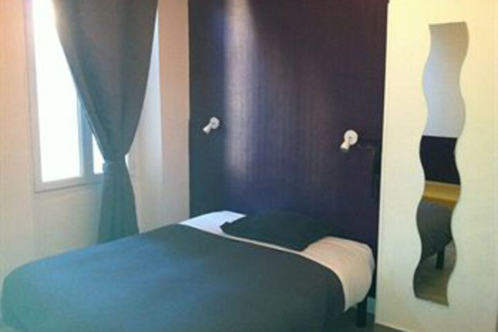 Room 12 of 17