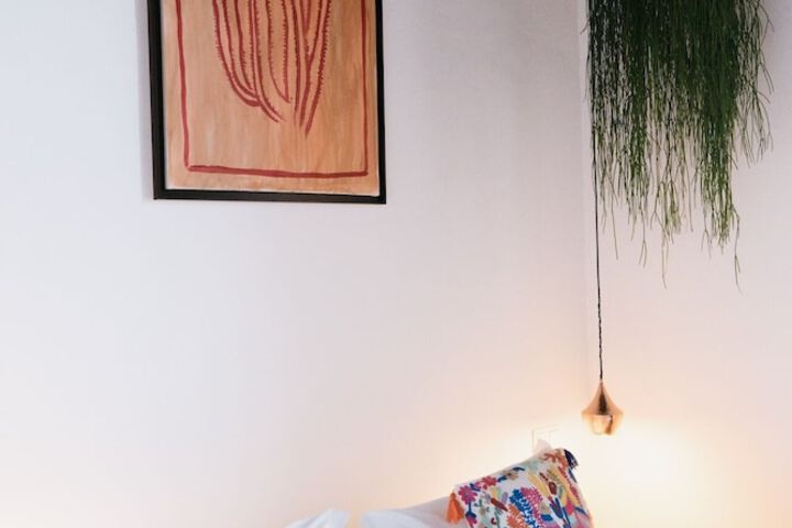 Room 18 of 107