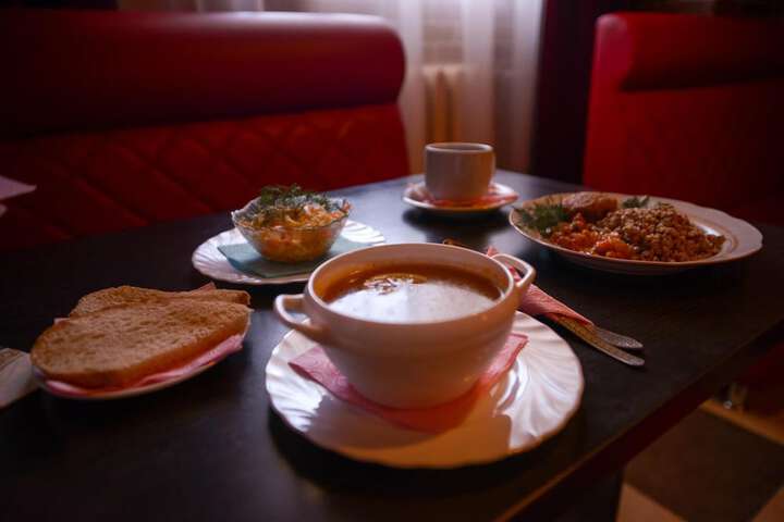 Dining 55 of 60