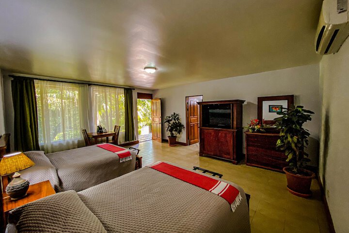 Room 8 of 50