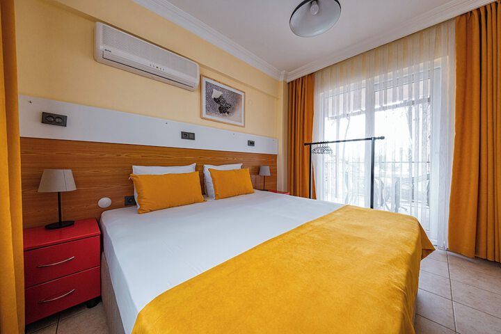 Room 7 of 82