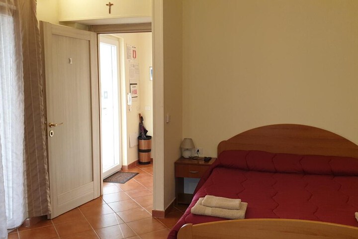 Room 17 of 65