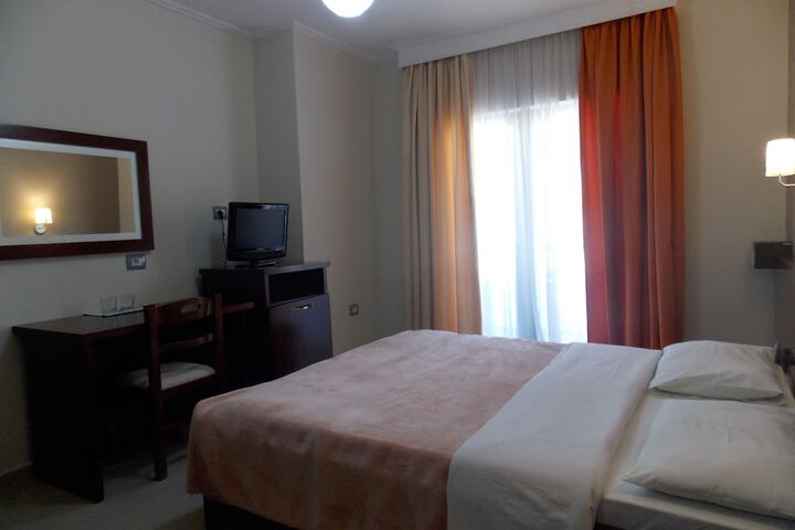 Room 22 of 135