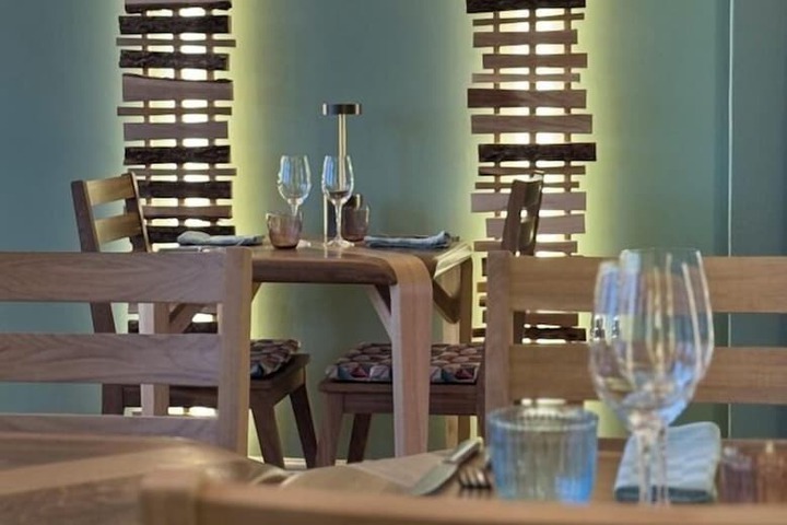 Dining 14 of 22