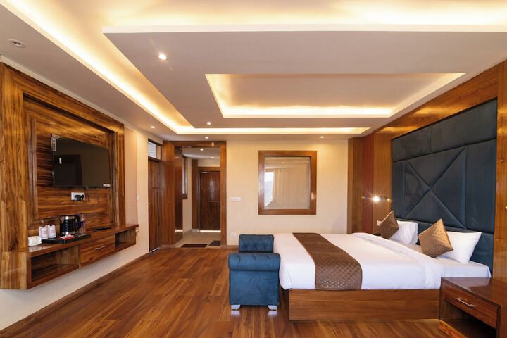 Room 27 of 91