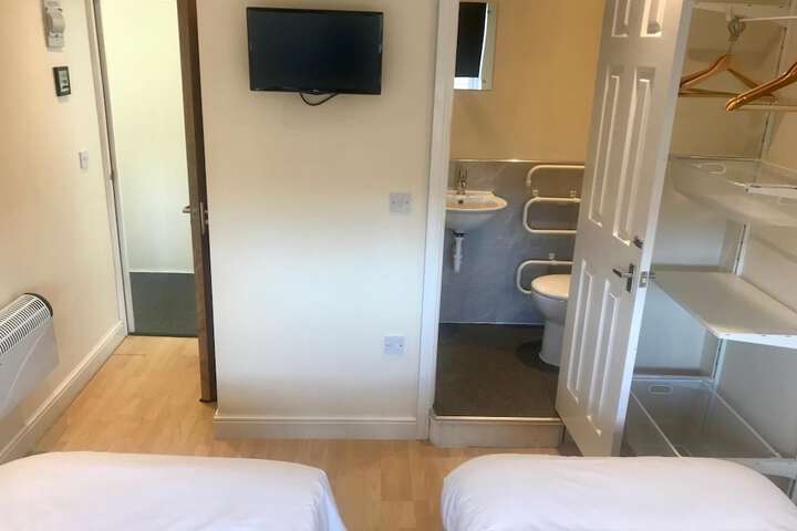 Room 10 of 24