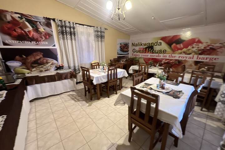 Dining 42 of 62