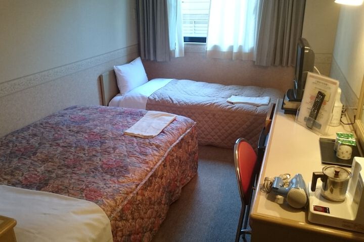 Room 6 of 53