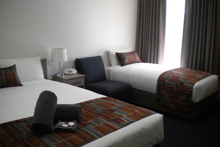 Room 4 of 48