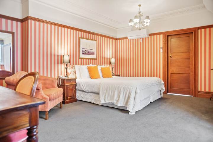 Room 2 of 24