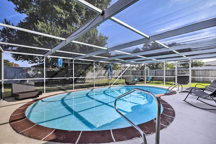 Family Home w / Lanai & Yard in Port Richey!