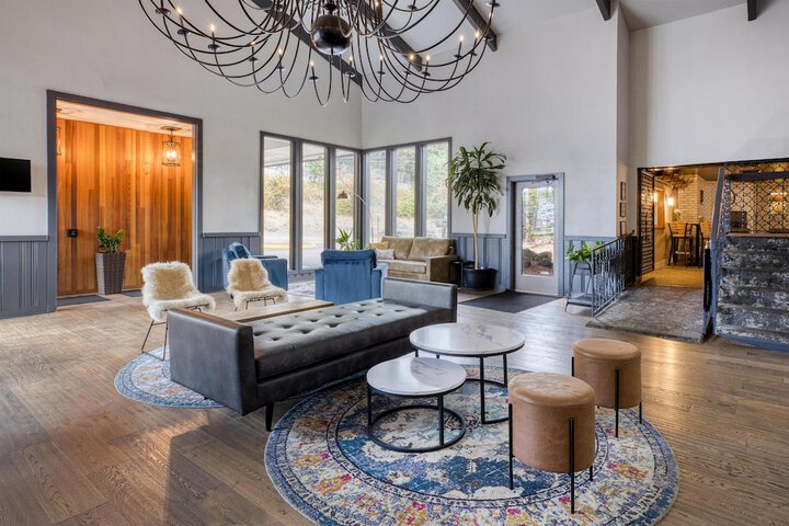 Hotel Interior 2 of 79