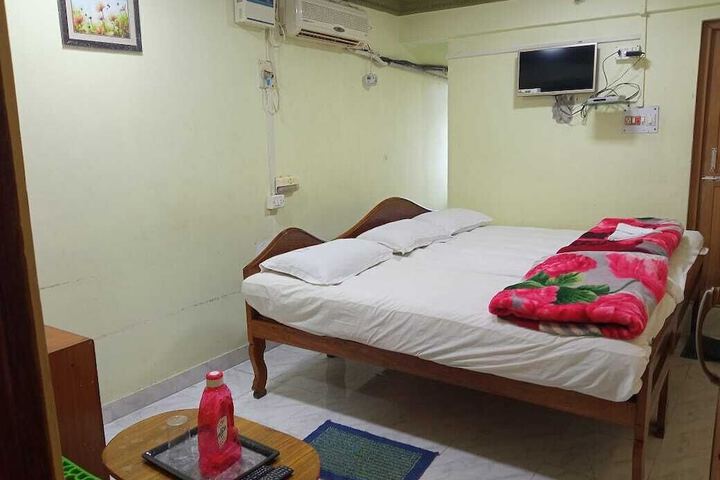 Room 16 of 18