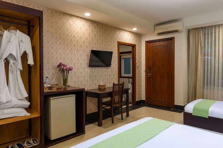 Room 15 of 95