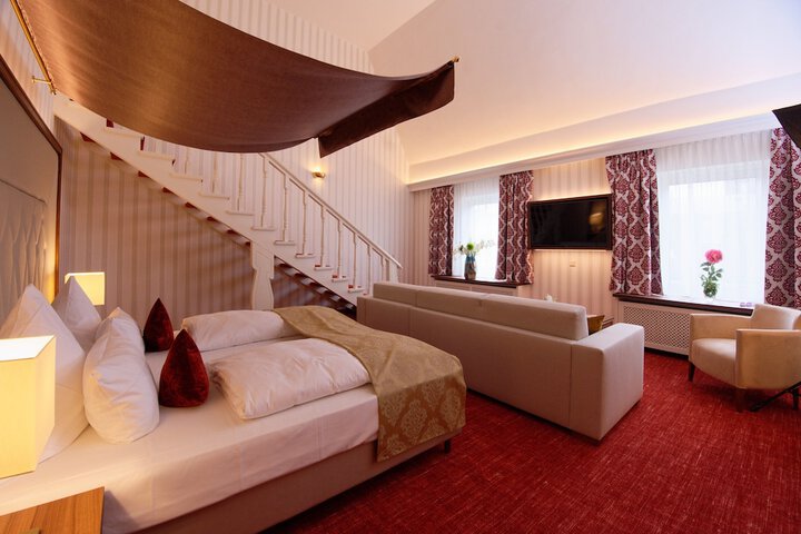 Room 37 of 85